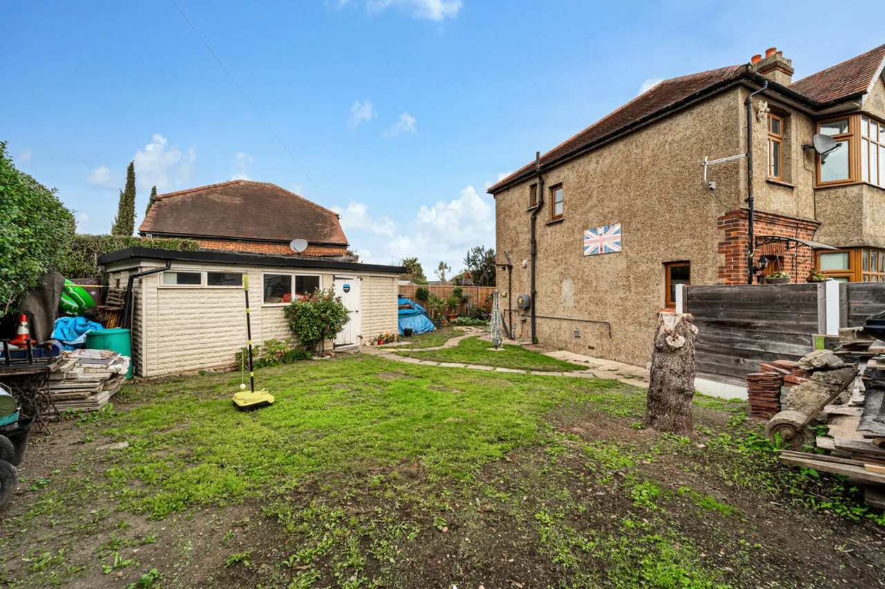 Helen Avenue, Feltham, TW14, photo 15