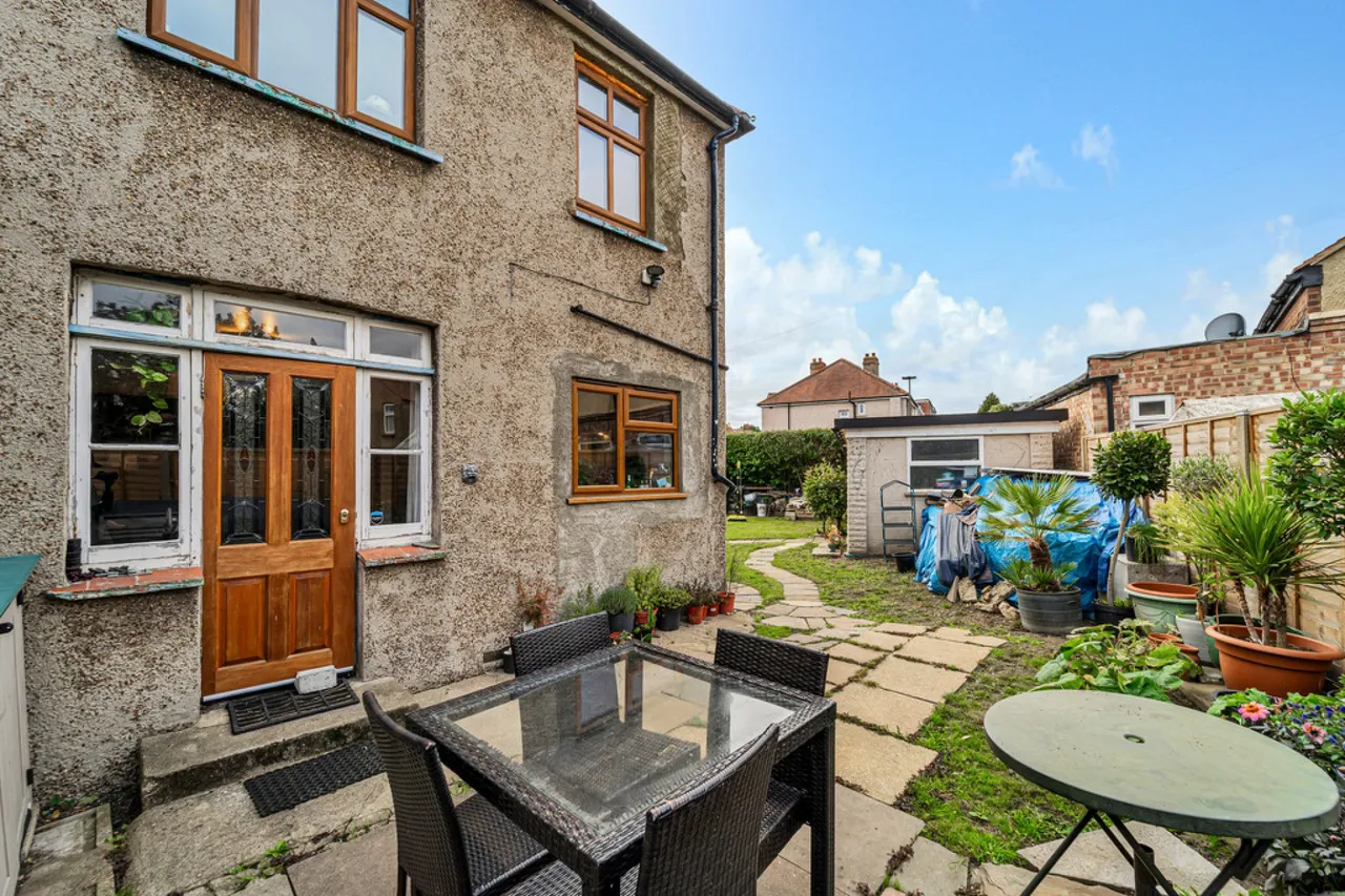 Helen Avenue, Feltham, TW14, photo 13