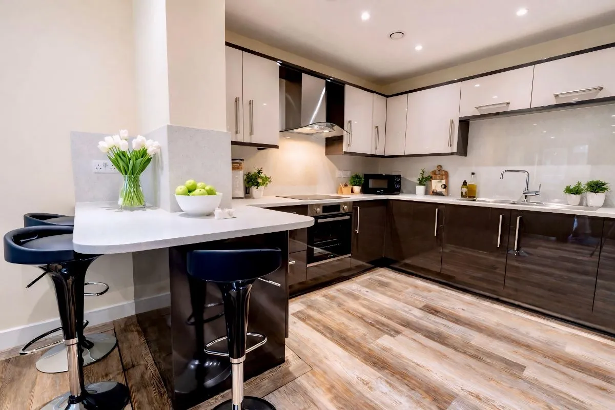 3 bed flat to rent, Ecco