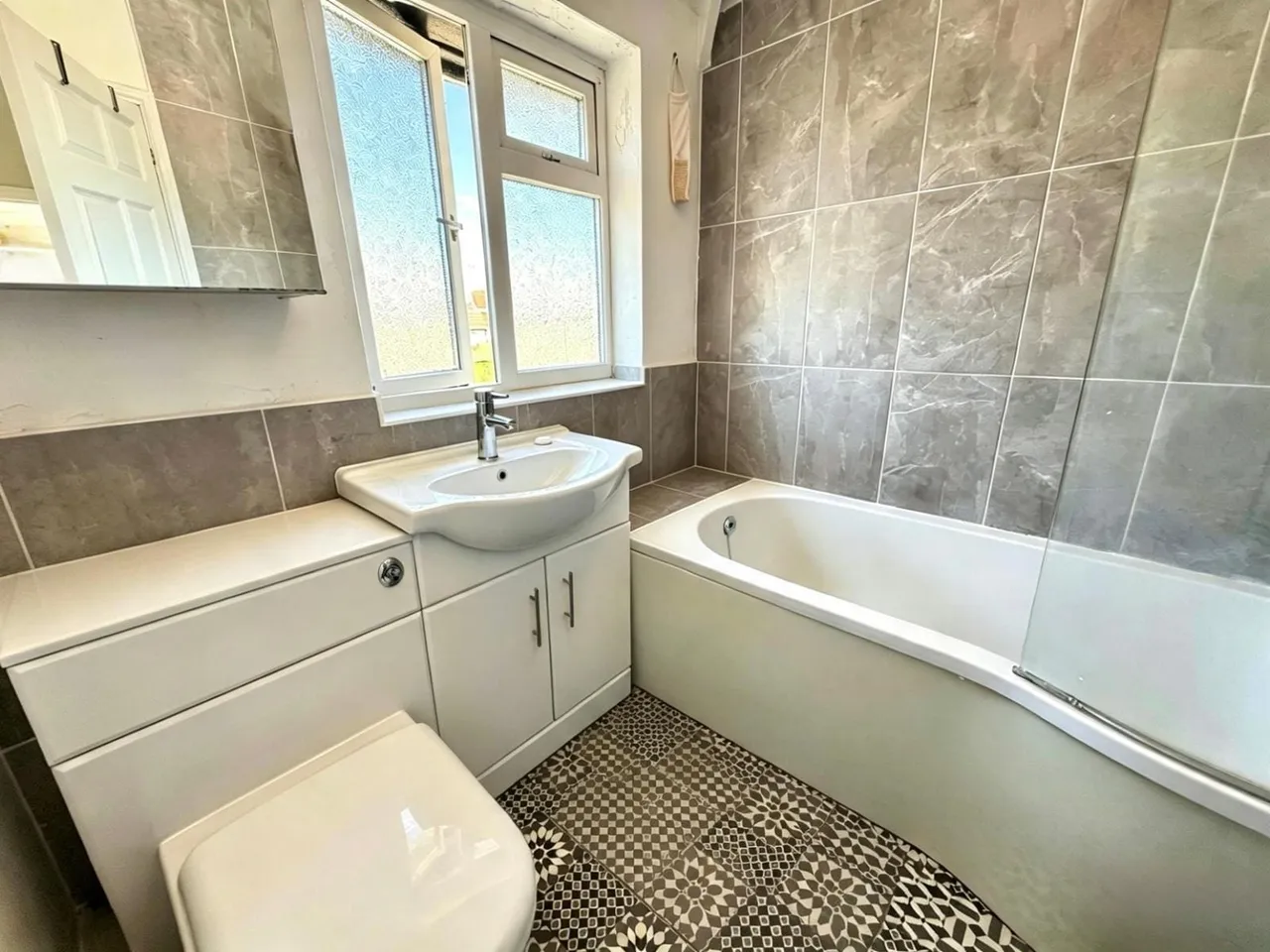 Alvescot Road, Swindon, SN3, photo 14