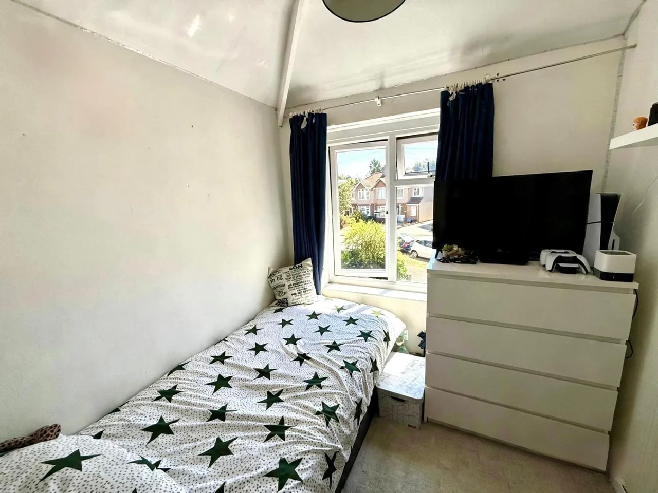 Alvescot Road, Swindon, SN3, photo 13