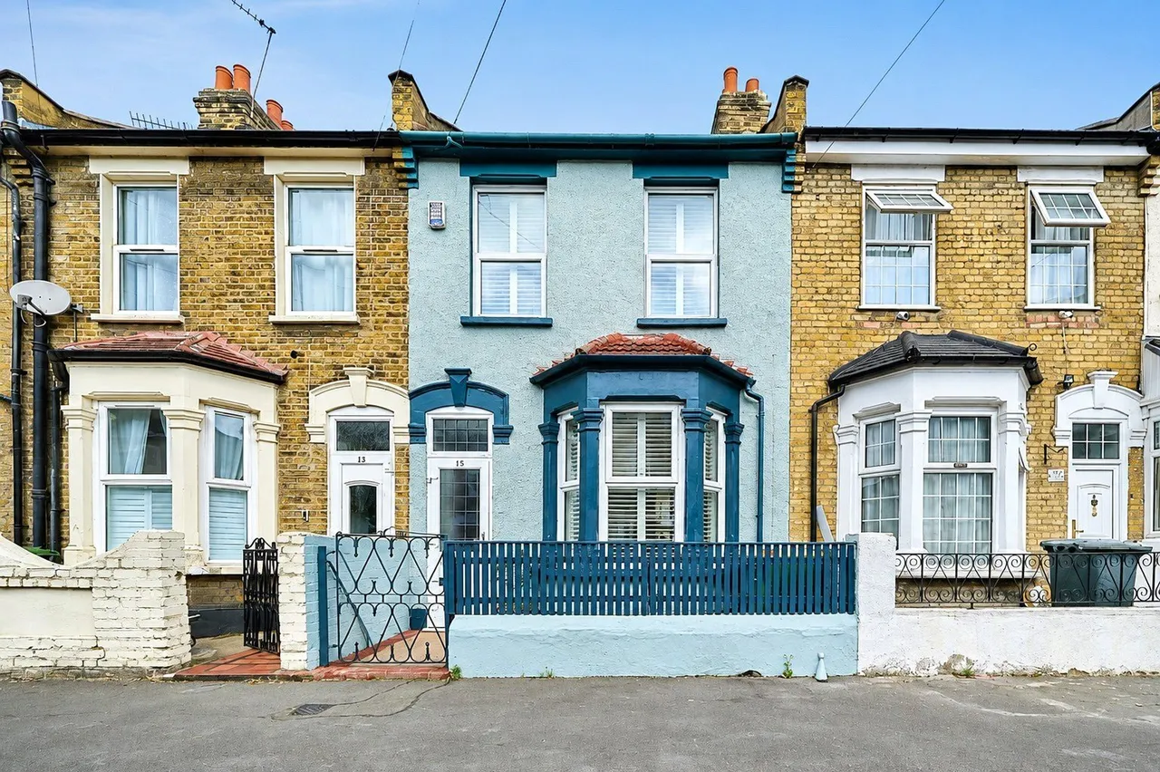 Tweedmouth Road, London, E13, photo 9
