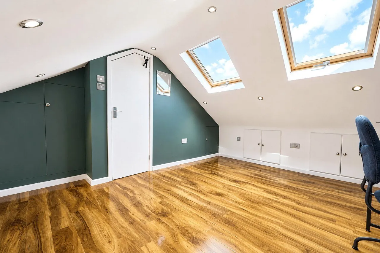 Tweedmouth Road, London, E13, photo 16