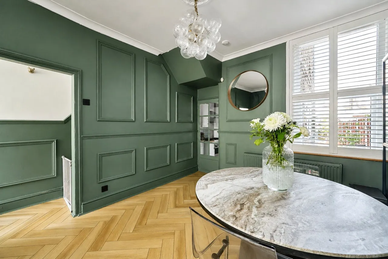 Tweedmouth Road, London, E13, photo 4