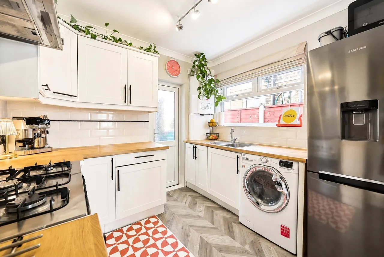 Tweedmouth Road, London, E13, photo 6