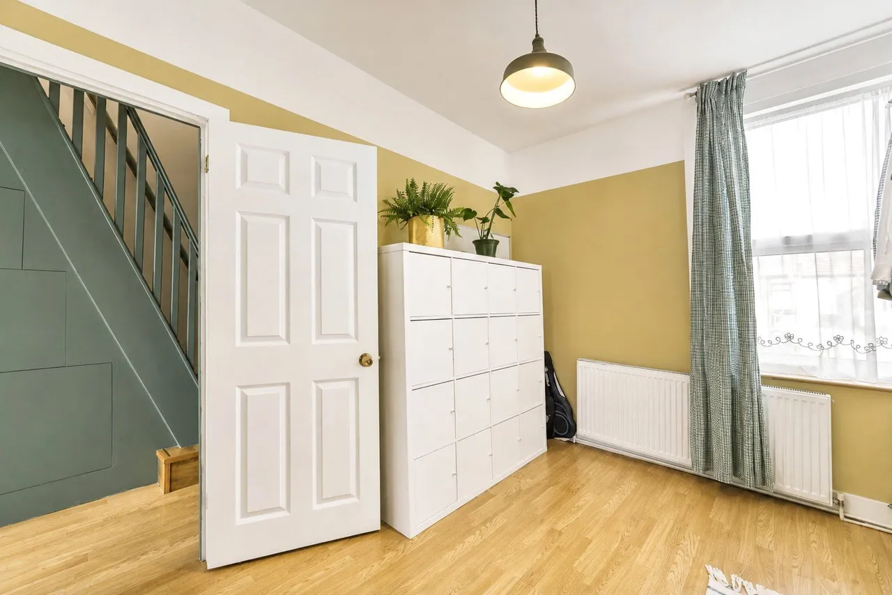 Tweedmouth Road, London, E13, photo 12