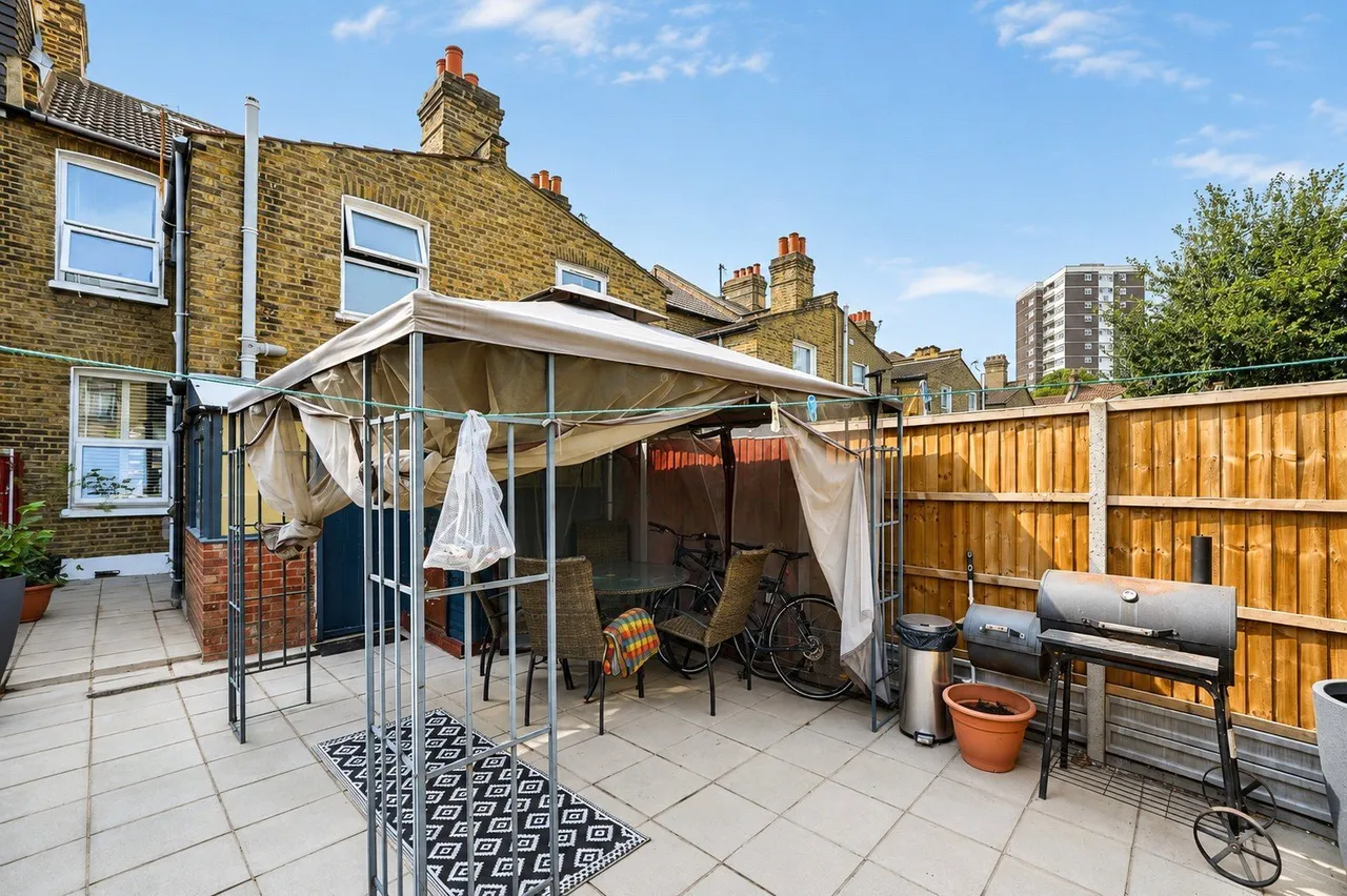 Tweedmouth Road, London, E13, photo 8