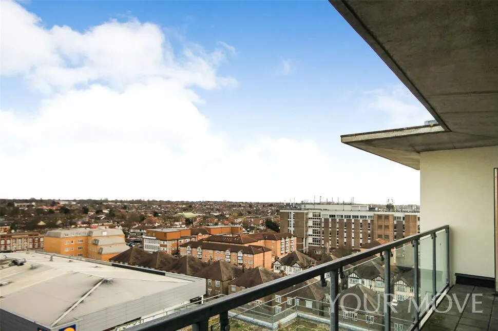 Atlanta Boulevard, Romford, RM1, photo 11