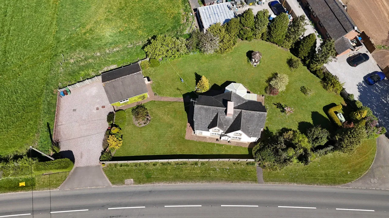 The Old Farmhouse London Road, Weston, ST18, photo 4