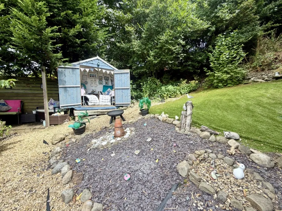 Y Gweirglodd, Tramroadside, CF46, photo 35