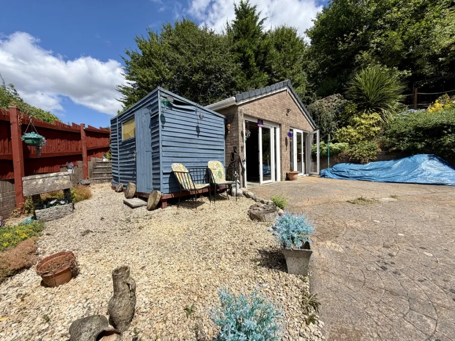 Y Gweirglodd, Tramroadside, CF46, photo 27