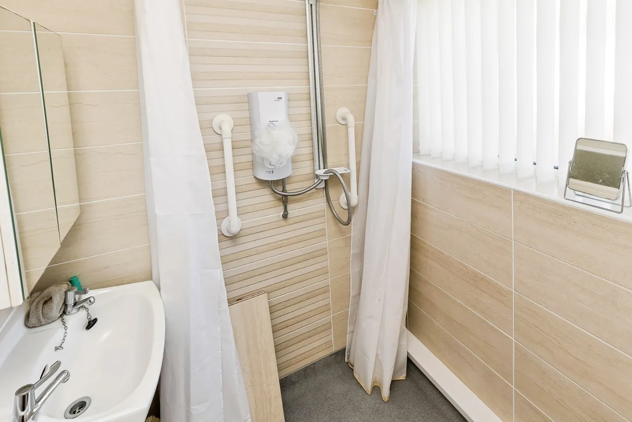 Essex Road, Wirral, CH48, photo 13