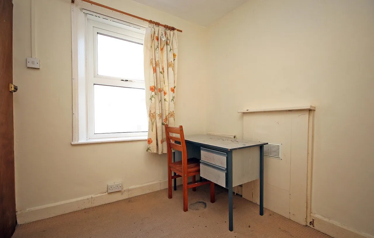 Albert Street, Bangor, LL57, photo 8