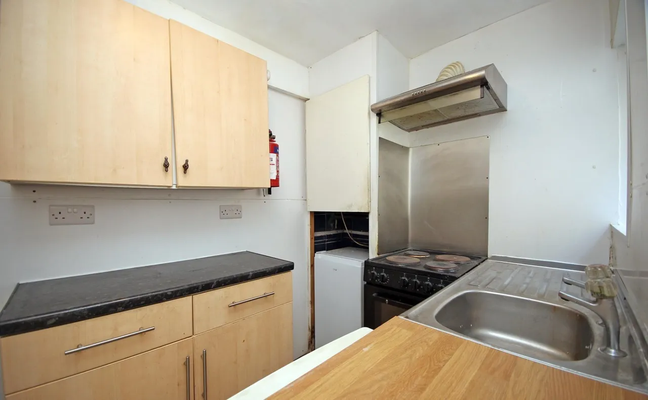 Albert Street, Bangor, LL57, photo 3