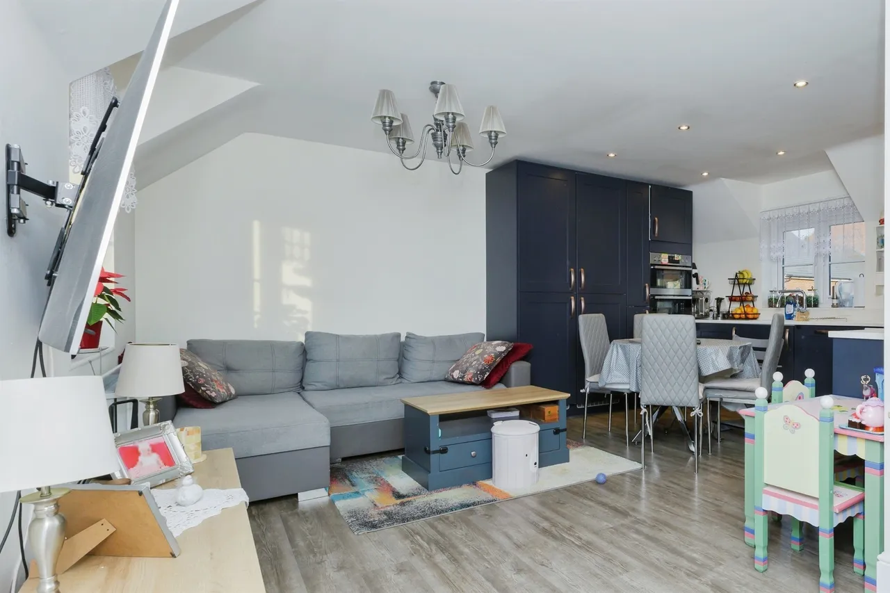 Awe Drive, Lubbesthorpe, Leicester, photo 10