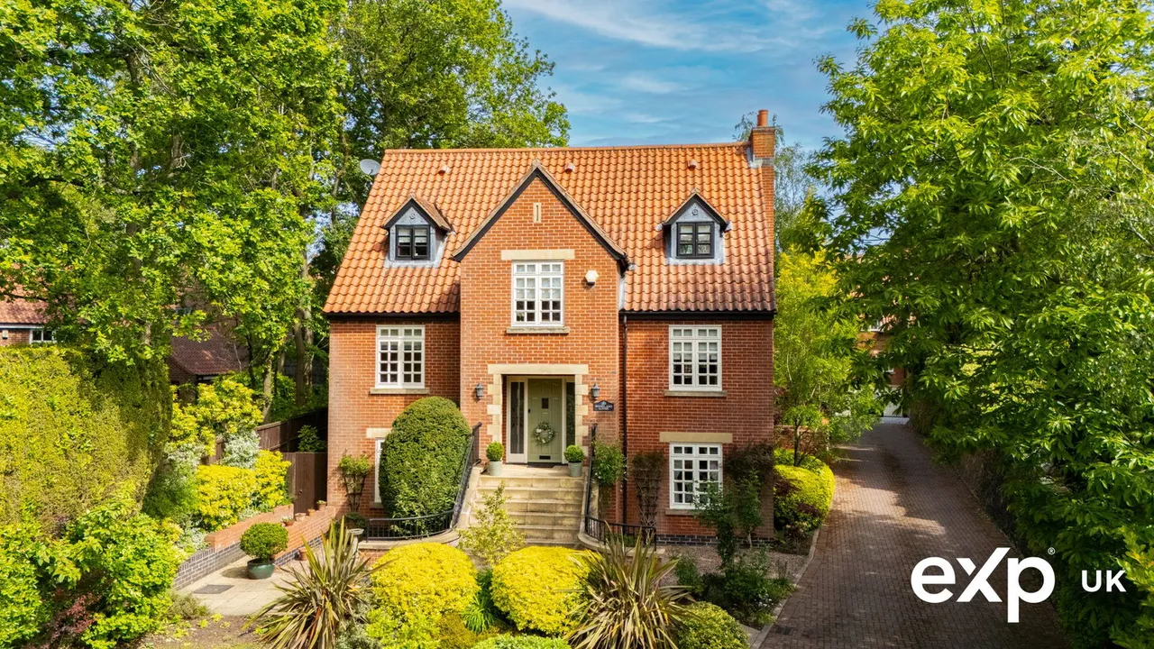4 bed house for sale, Fox Hollow, Ravenshead