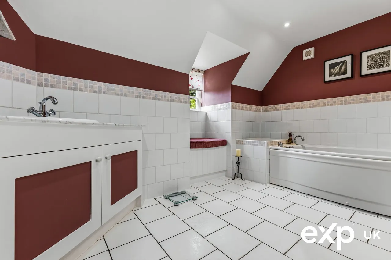 Fox Hollow, Ravenshead, photo 31