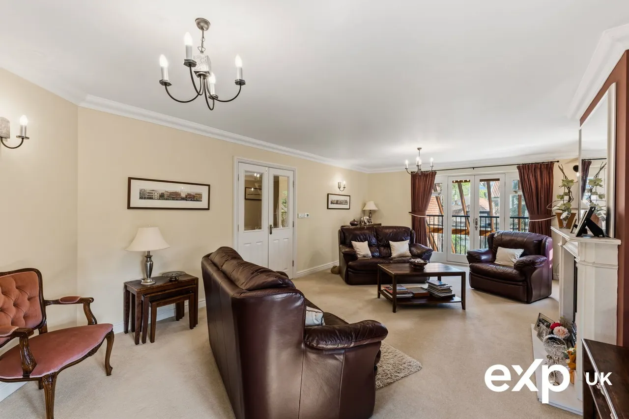 Fox Hollow, Ravenshead, photo 18