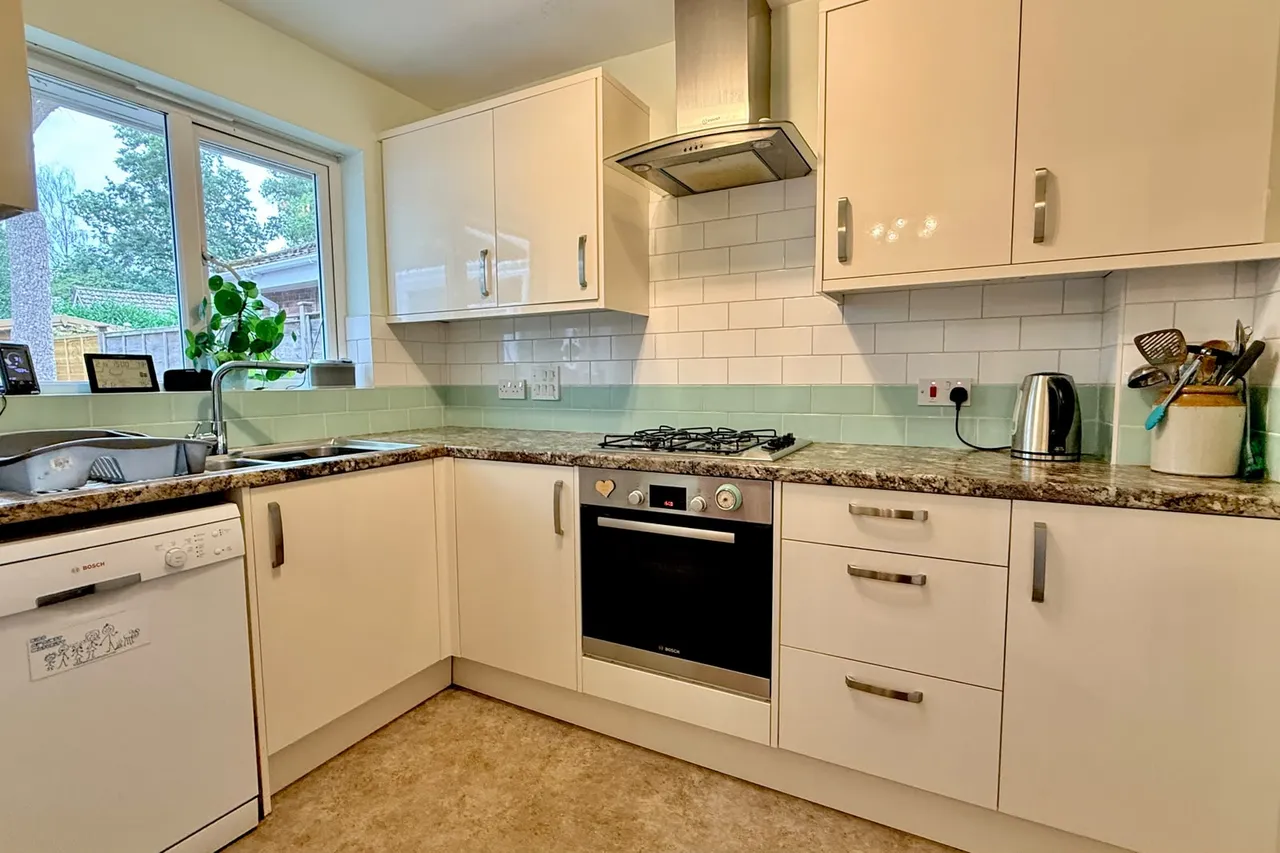Taylor Way, Verwood, BH31, photo 5