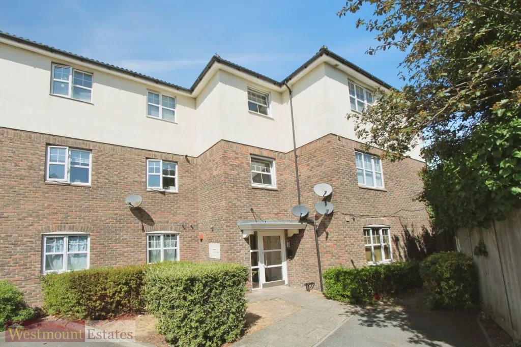 2 bed flat to rent, Newbury Close, Dartford