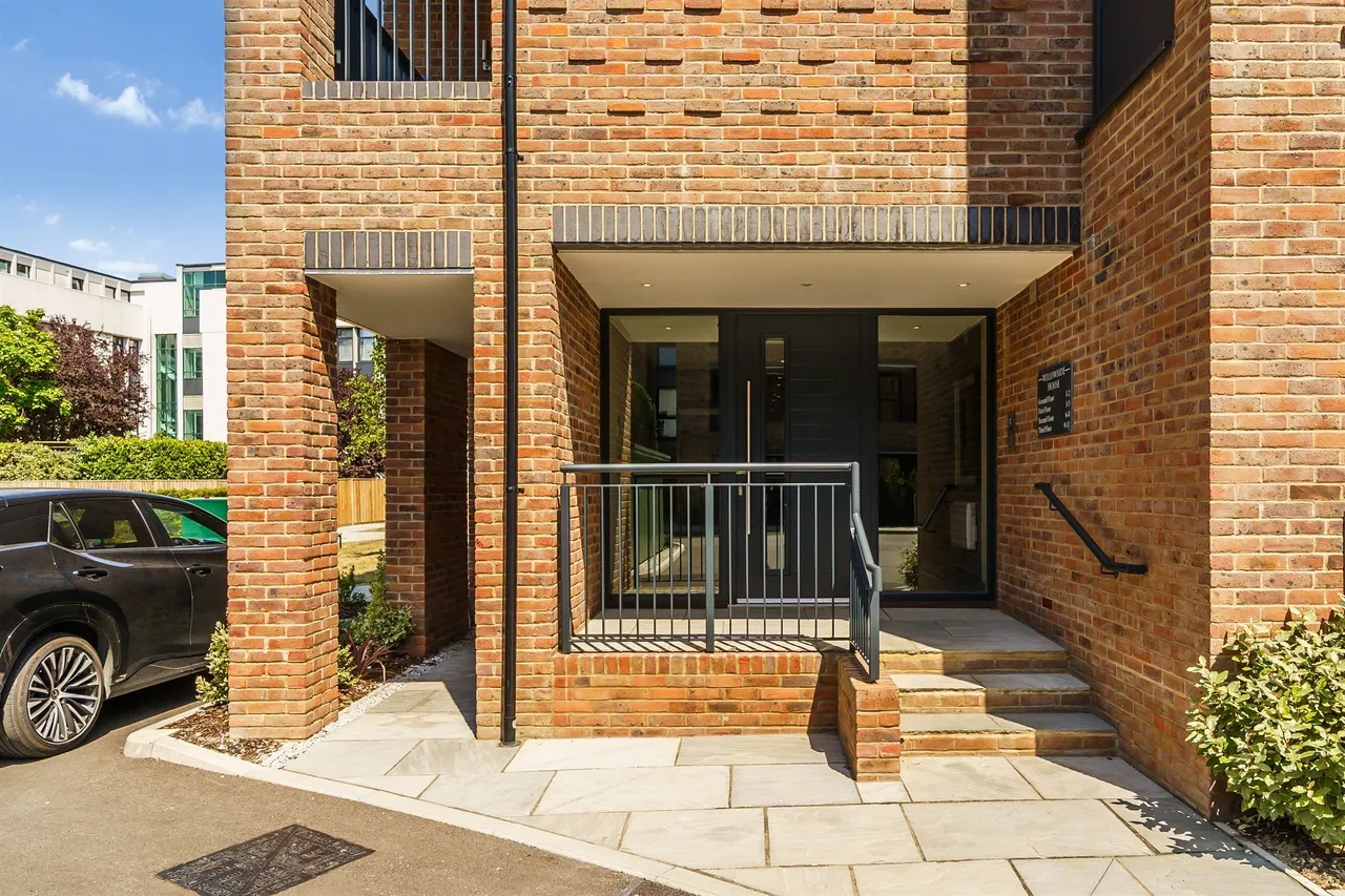Willowside House, Oaklands Park, Esher, photo 8
