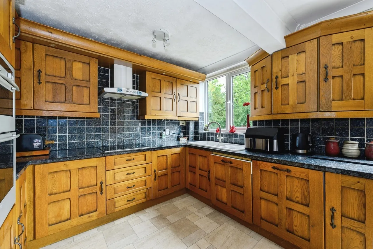 Roke Road, Kenley, Surrey, CR8, photo 10