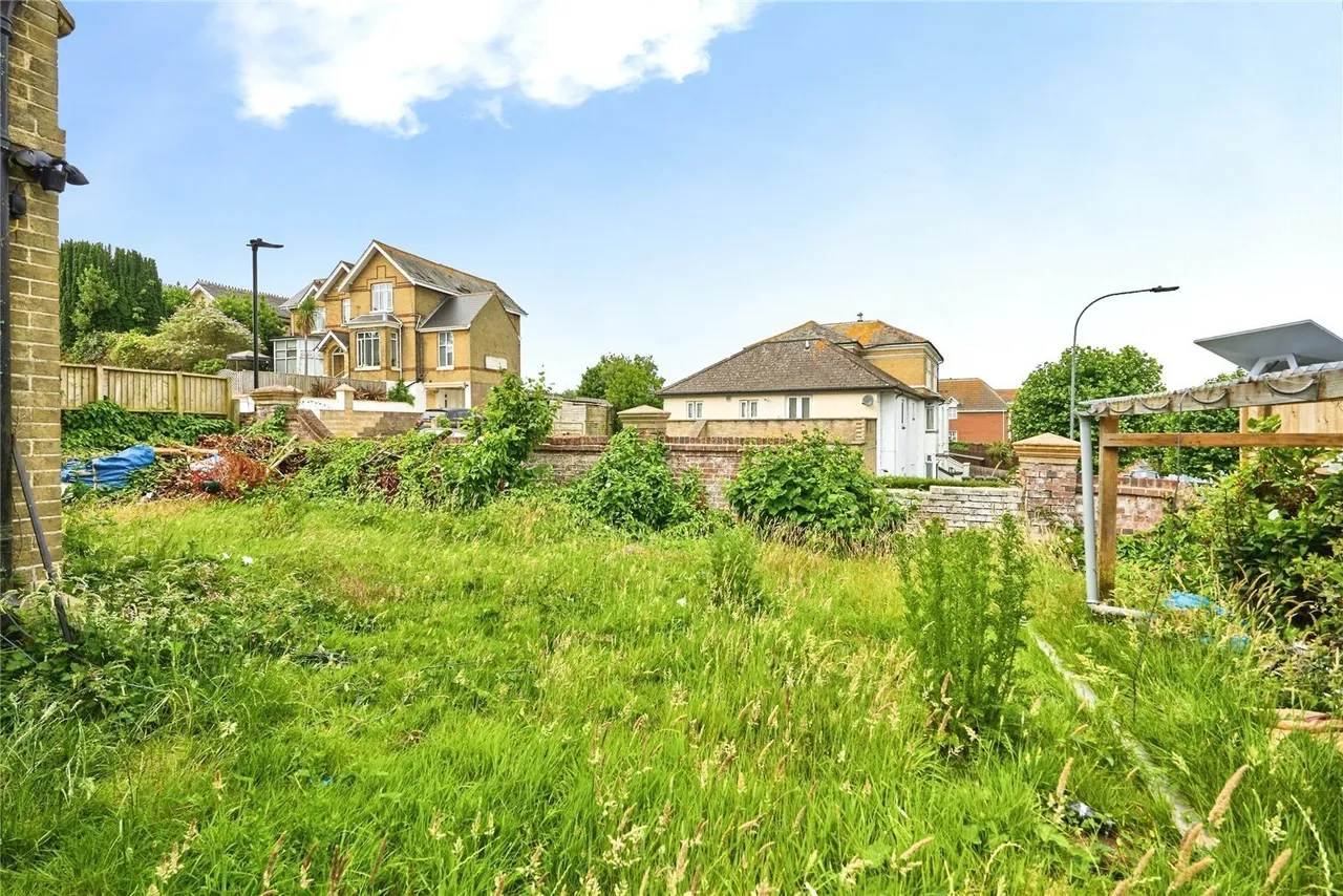Station Avenue, Sandown, PO36, photo 11