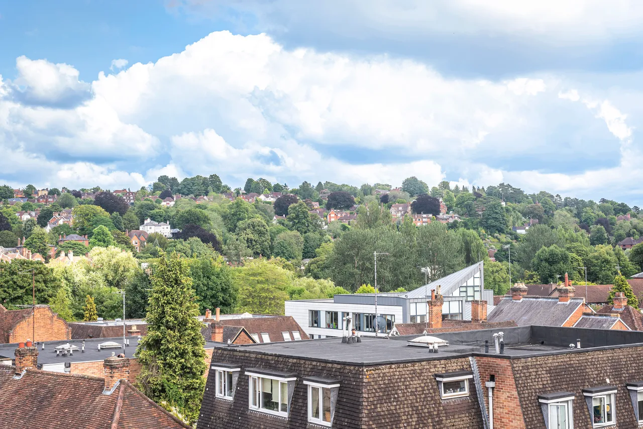 Portsmouth Road, Guildford, GU2, photo 10