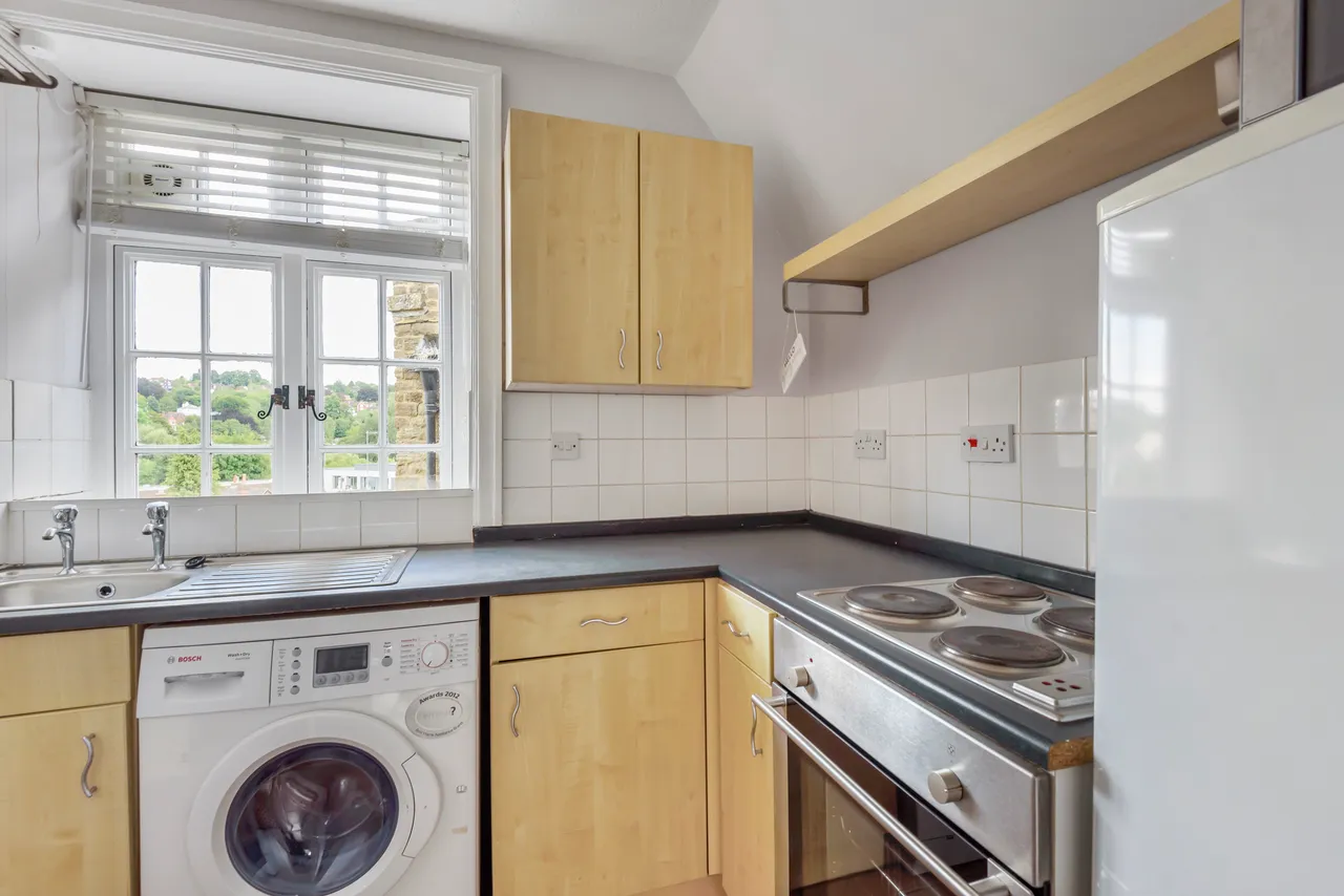 Portsmouth Road, Guildford, GU2, photo 6