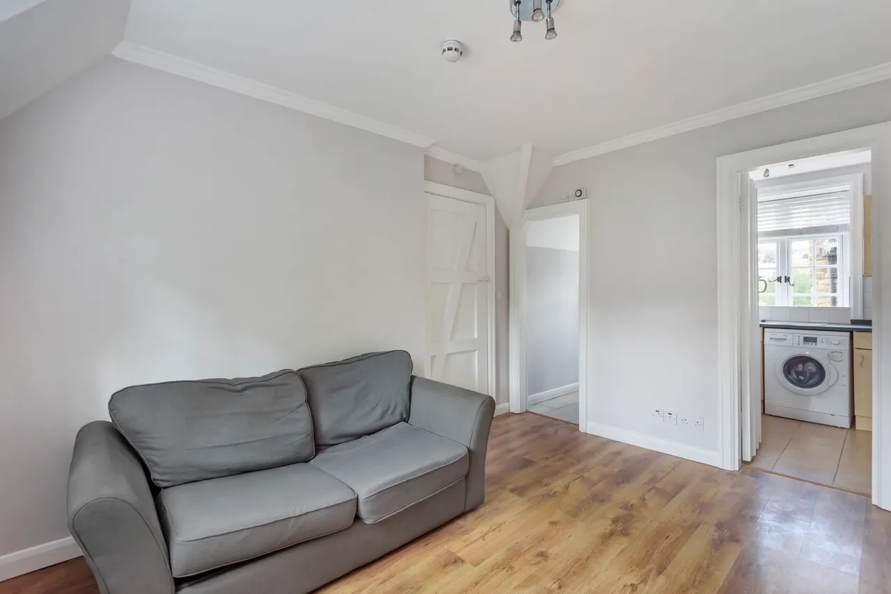 Portsmouth Road, Guildford, GU2, photo 5
