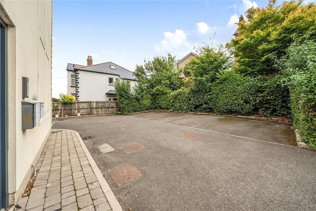 Cwrt Maes Y Llyn, Newport, NP20, photo 12