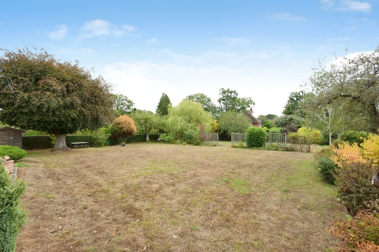 Hawksfold Lane East, Fernhurst, GU27, photo 11