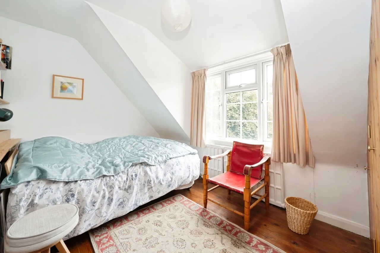 Hawksfold Lane East, Fernhurst, GU27, photo 9
