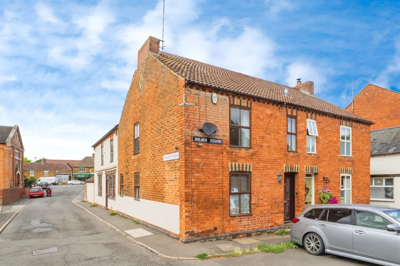 4 bed house for sale — Dolben Square, Finedon