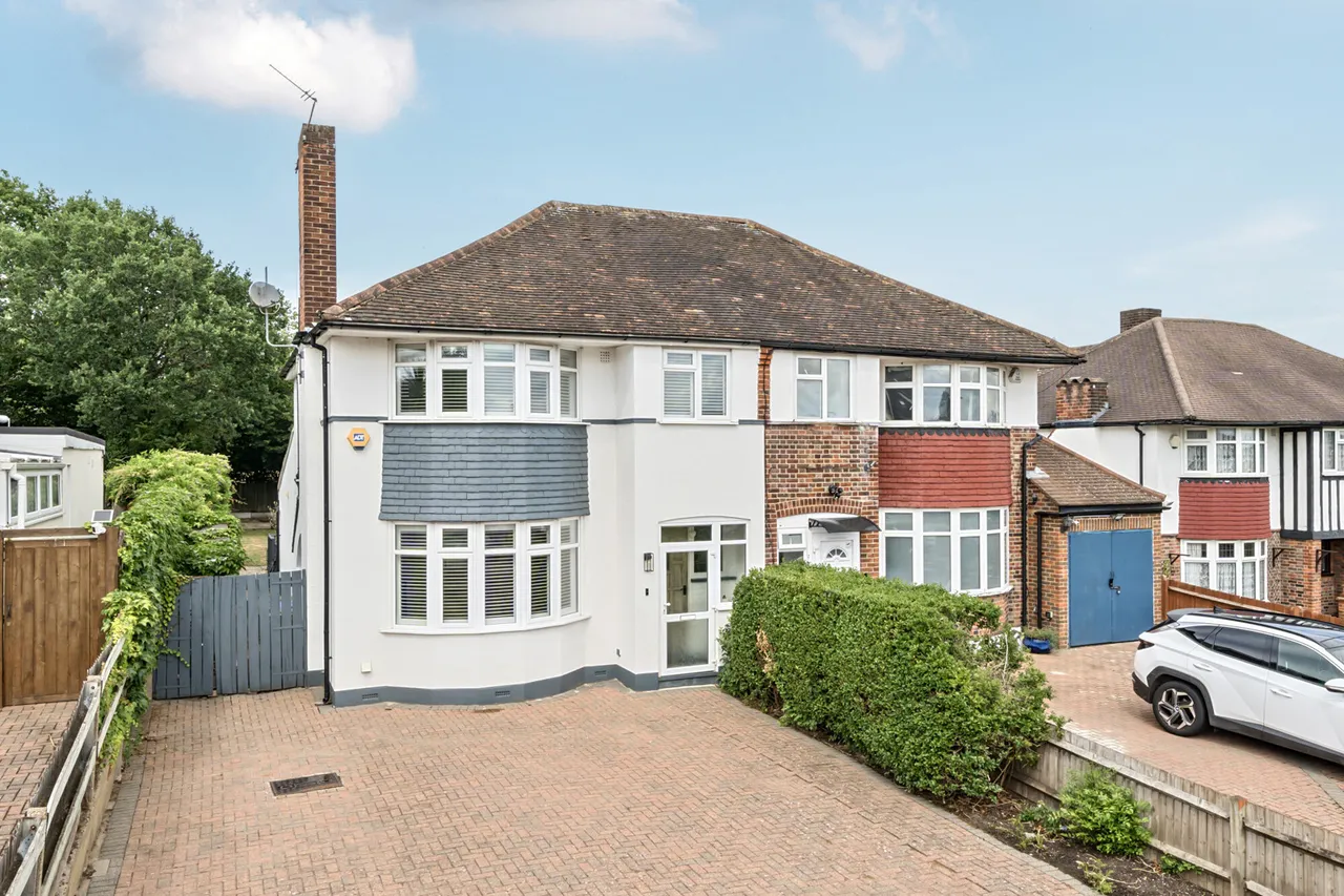 Winn Road, SE12, photo 2