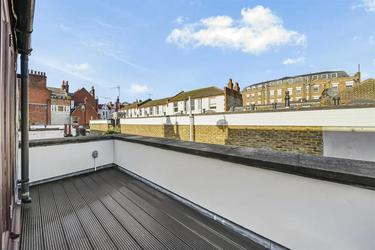 Perrins Lane, Hampstead, NW3, photo 2