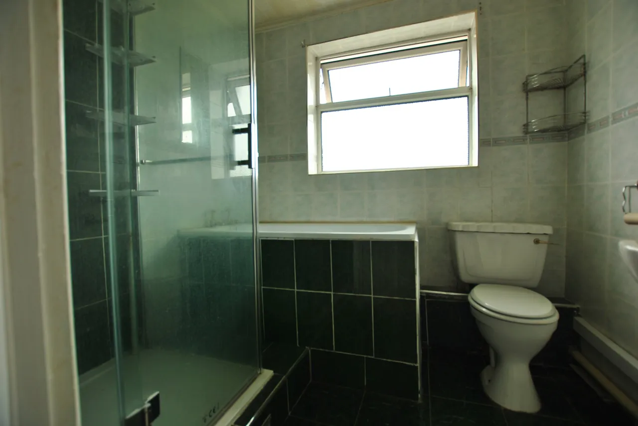 Lower Higham Road, Gravesend, kent, DA12 2NR, photo 10