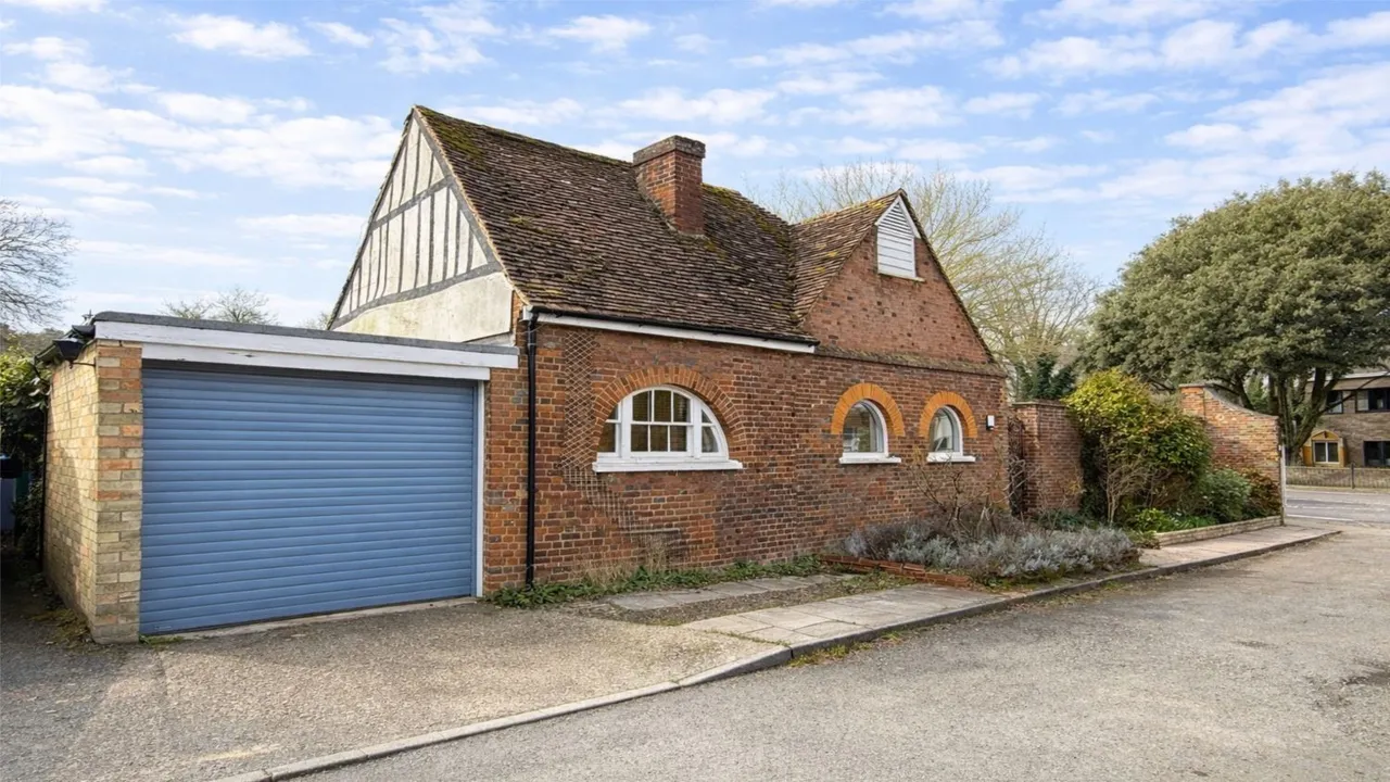 3 bed house for sale, Hitchin Street, Baldock, SG7