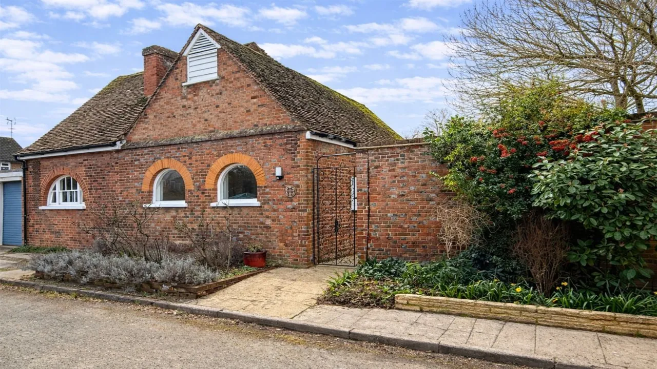 Hitchin Street, Baldock, SG7, photo 23