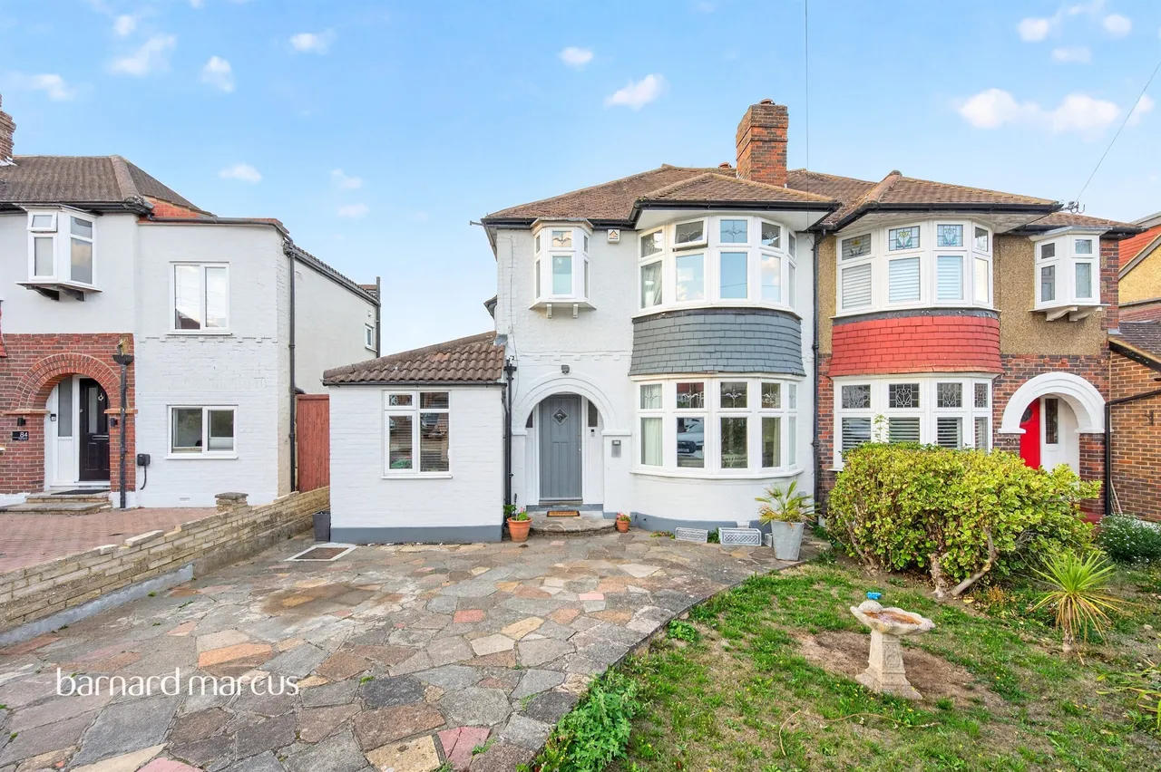 4 bed house for sale — Highdown, Worcester Park