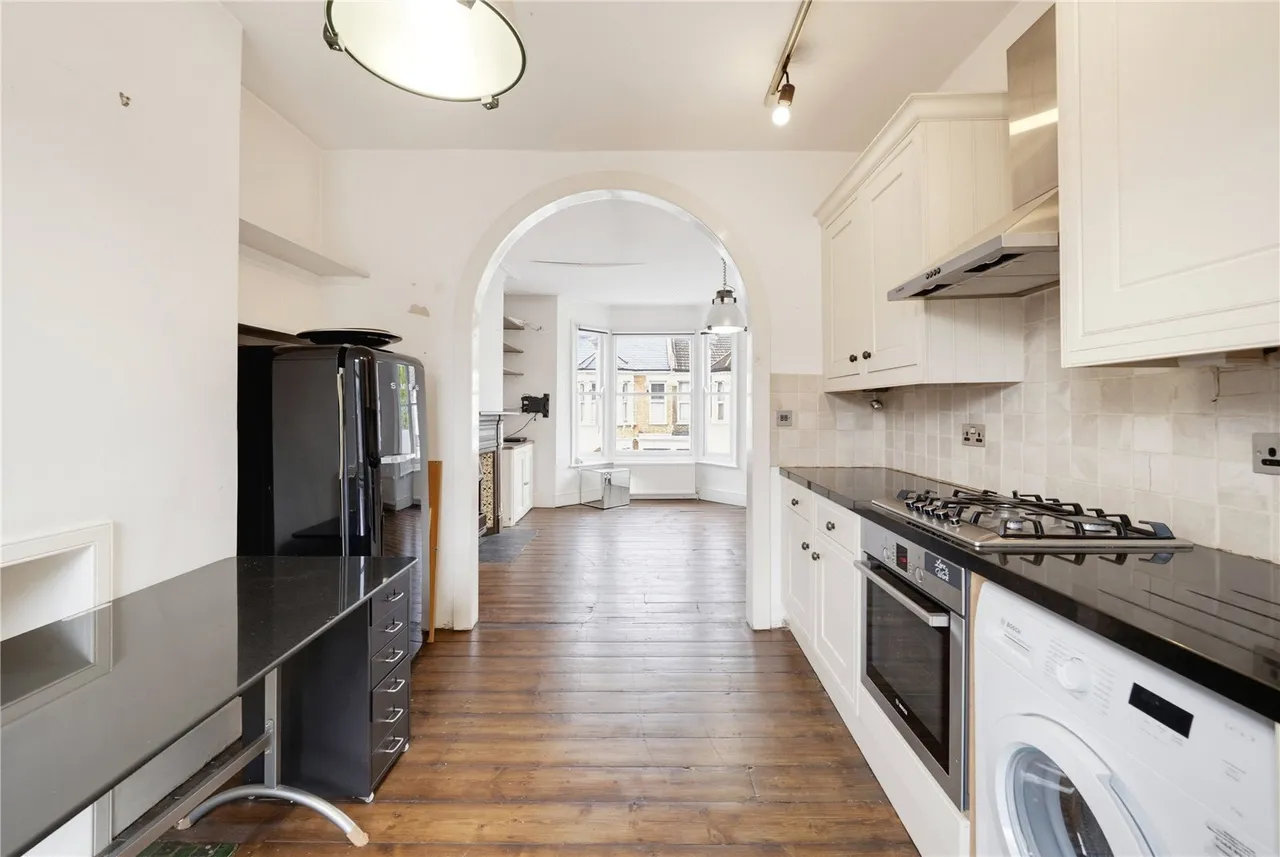 Eccles Road, London, SW11, photo 7