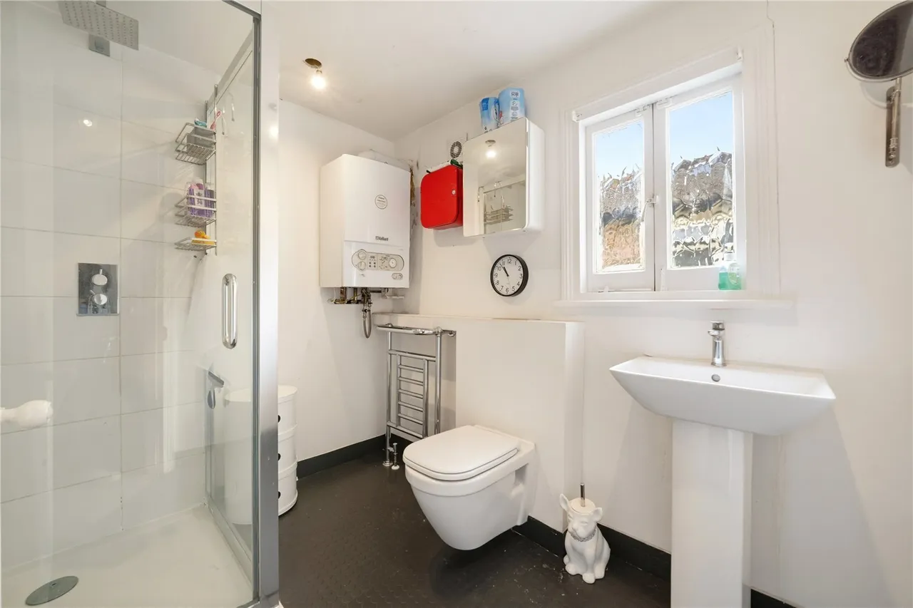Eccles Road, London, SW11, photo 10