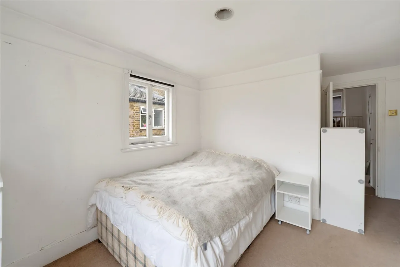 Eccles Road, London, SW11, photo 9