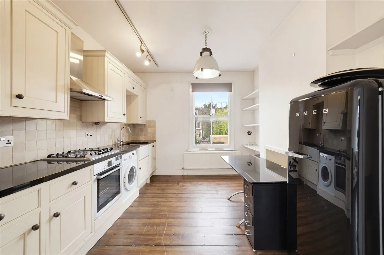 Eccles Road, London, SW11, photo 5