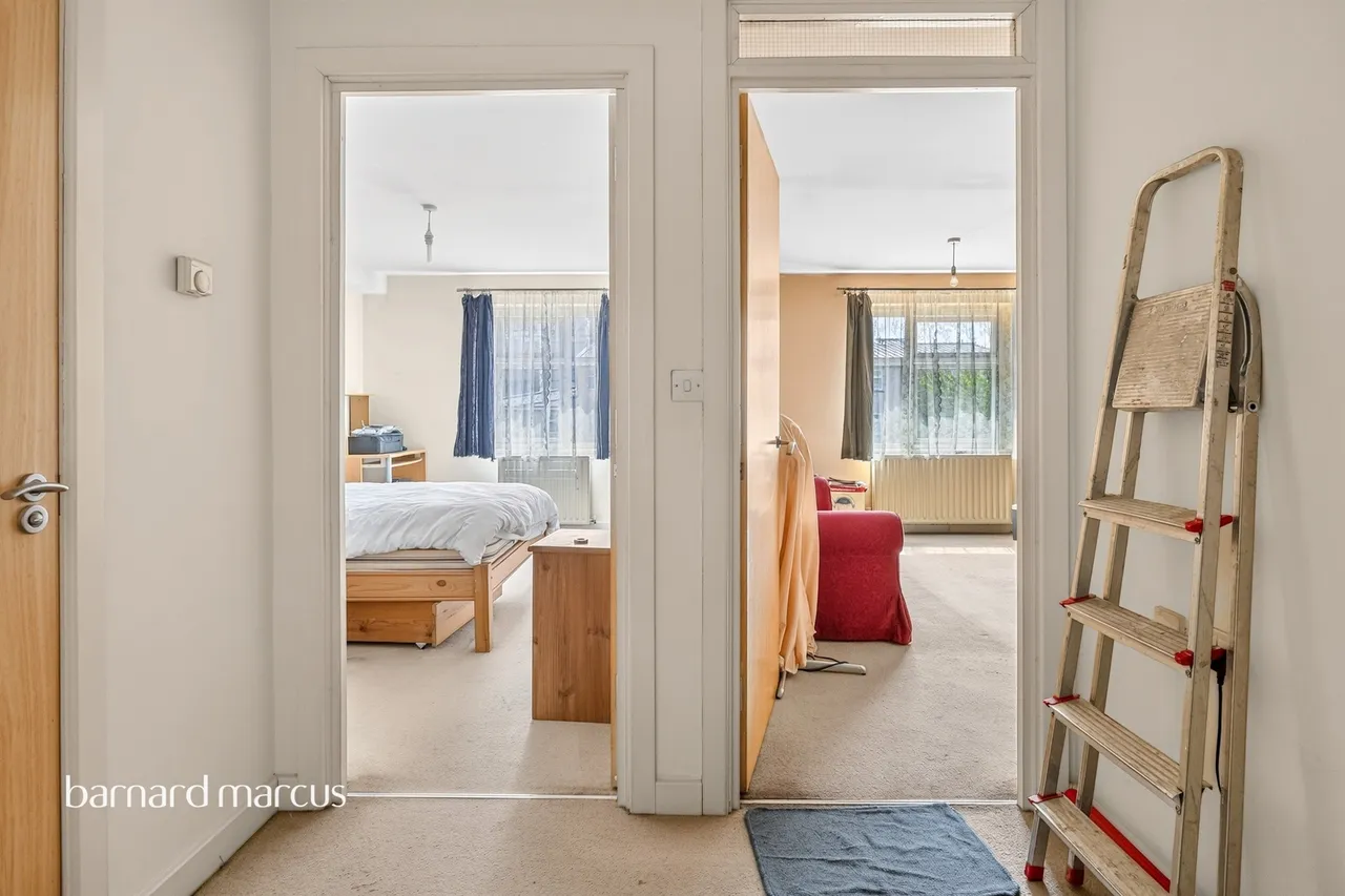 Hogarth Crescent, Croydon, photo 10