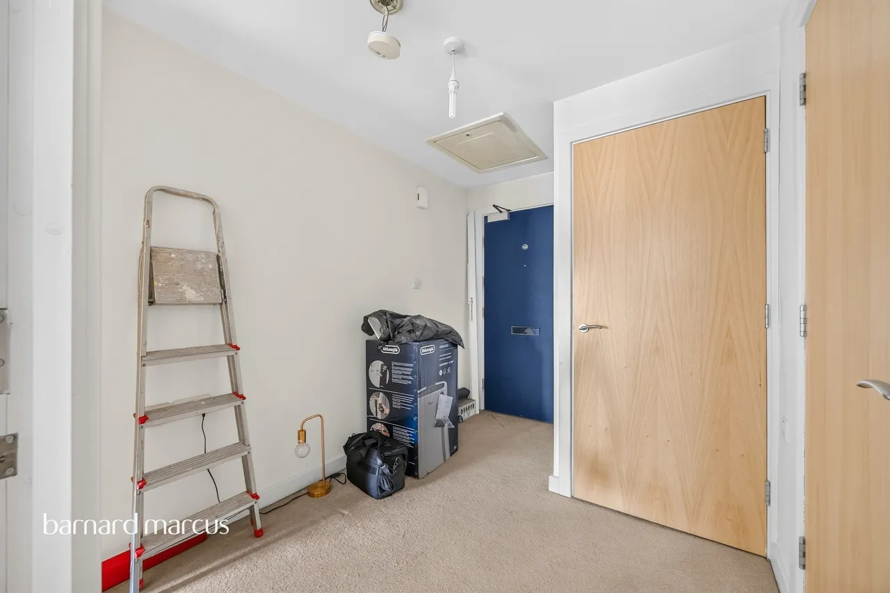 Hogarth Crescent, Croydon, photo 12