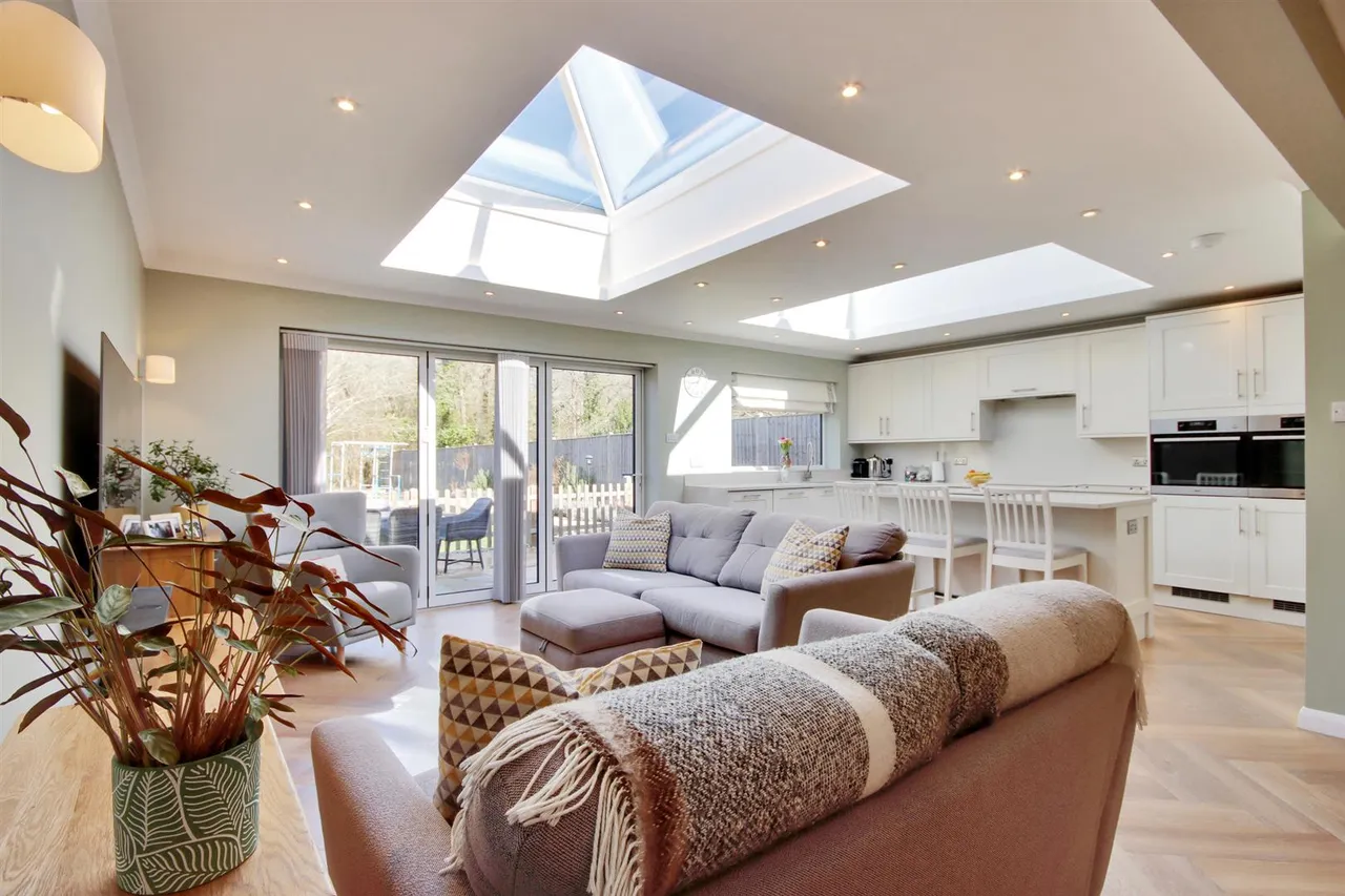 3 bed house for sale, Stocks Green Road, Hildenborough