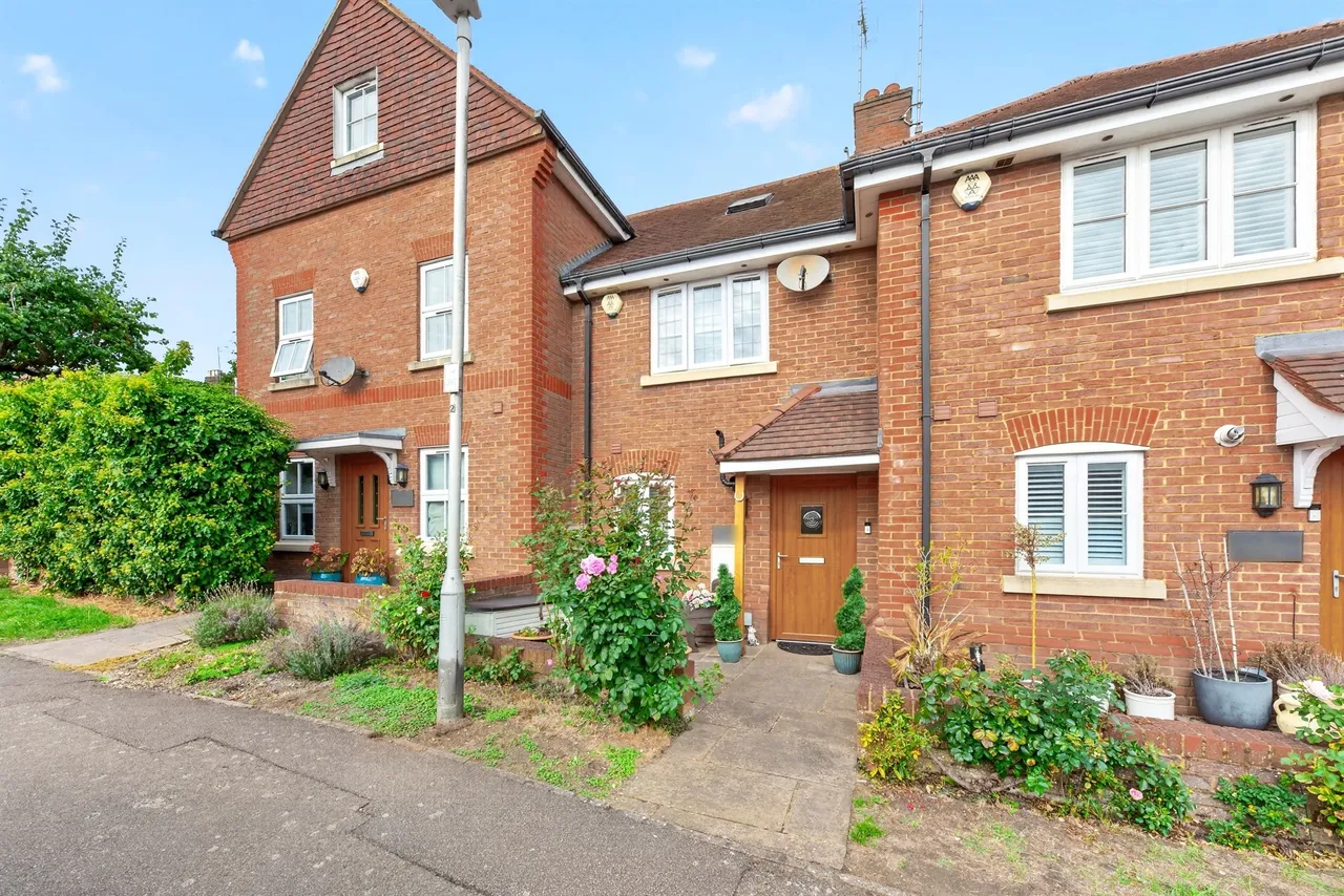 3 bed house for sale, Fullerton Close, Markyate, AL3