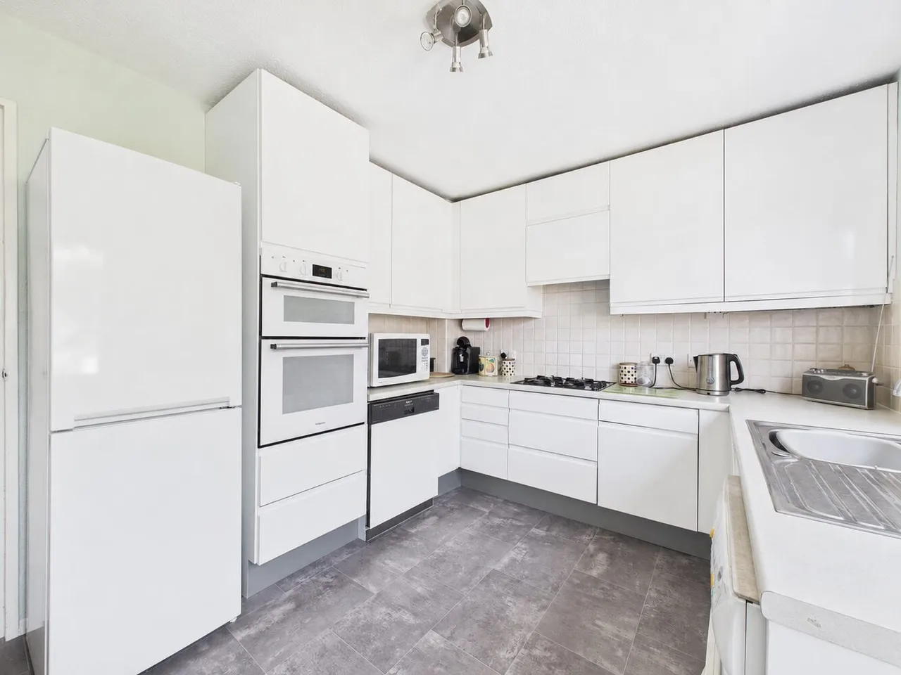 Mountain Ash, Marlow, SL7, photo 4