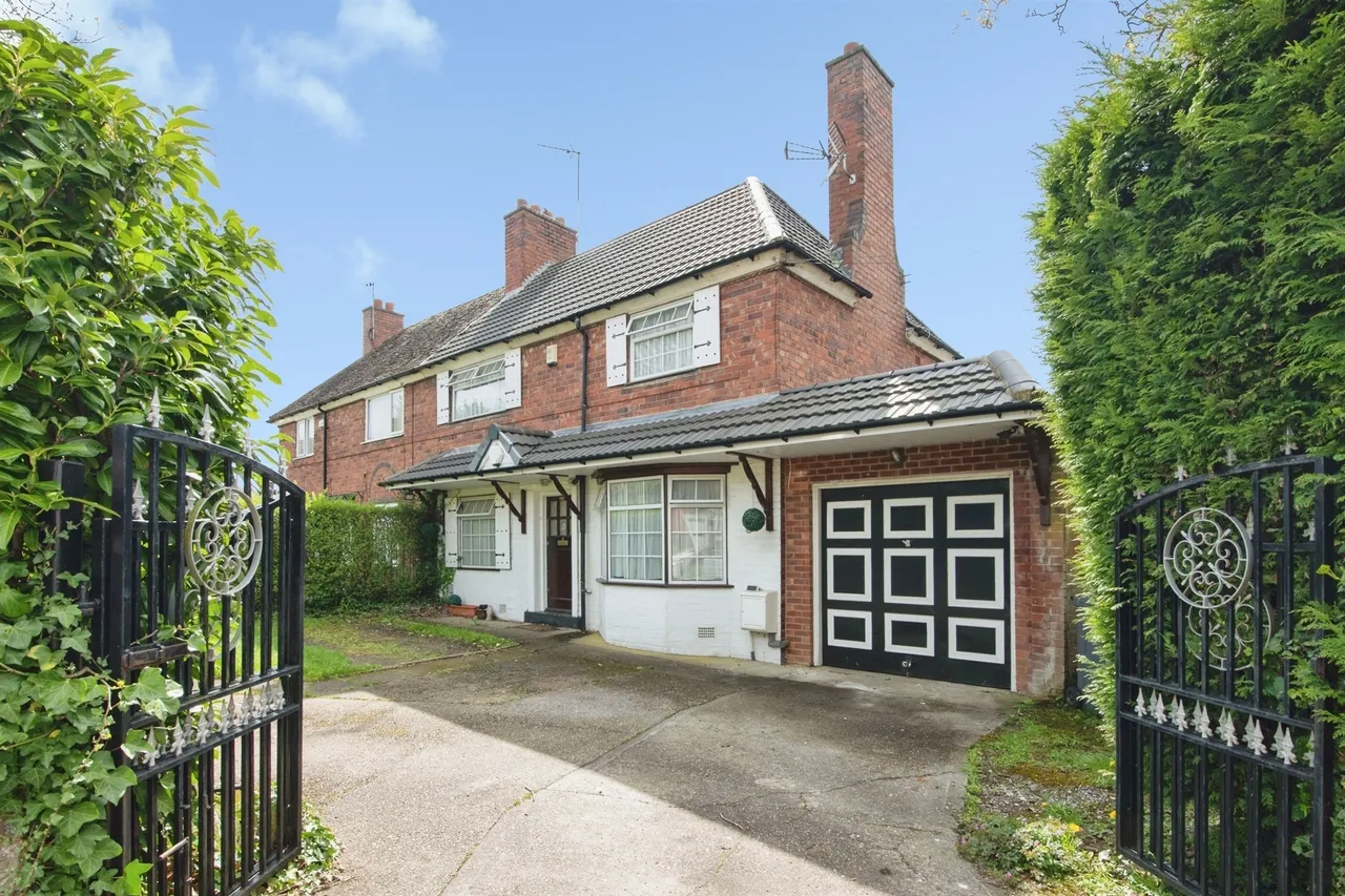 3 bed house for sale — James Road, Great Barr, BIRMINGHAM